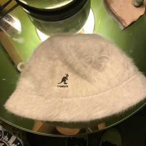 NWT kangol fuzzy bucket hat